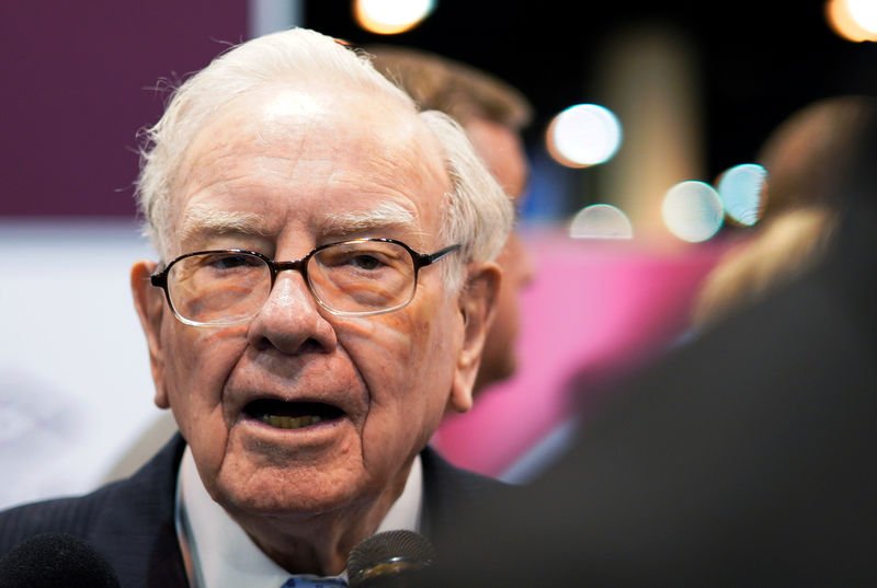 Buffett é um grande defensor da Apple, de acordo com a Wedbush.