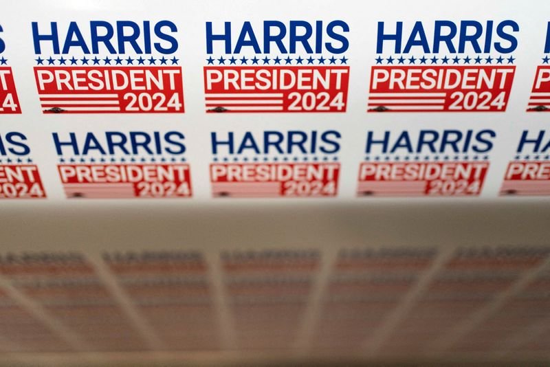 © Reuters. FILE PHOTO: Stickers in support of U.S. Vice President Kamala Harris