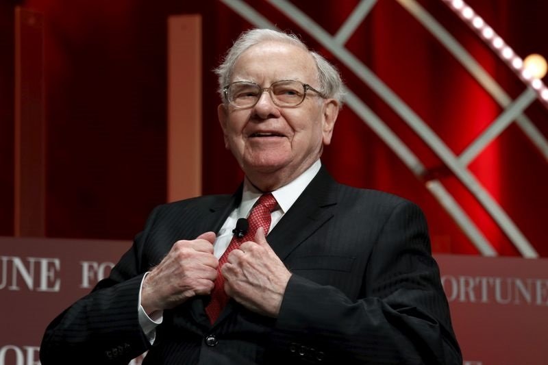 Alerta: Warren Buffett está se desfazendo de uma grande quantidade de ações.