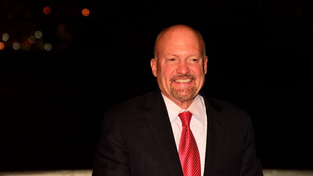 Jim Cramer Likens SpaceX Stock to Century-Long Bonds