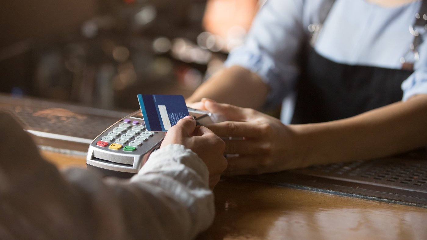 Credit Card Stocks: Should You Pick Networks or Lenders?
